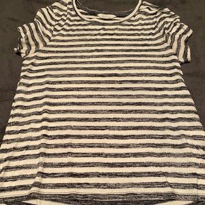 Market & Spruce Short Sleeve shirt